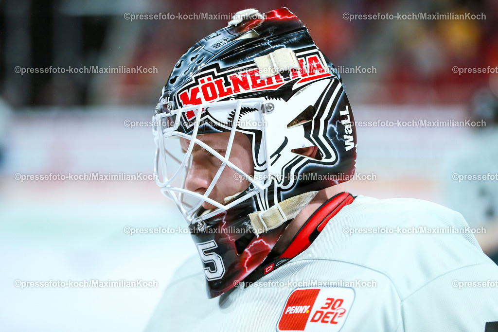 DueDEL25022401001 | 25.02.2024, Düsseldorf, Eishockey, Penny DEL, 49. Spieltag, PSD-BANK Dome, Düsseldorfer EG - Kölner Haie: Detail Feature nahaufnahme Maske Goaliemaske Torhüter Tobias Ancicka (Kölner Haie)