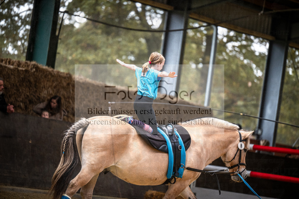 DOS_0130 | Entdecke hochwertige Reitturnierfotos von Foto Oger. Professionell, emotional und authentisch – jetzt Lieblingsmomente im Shop bestellen.Deutschlandweite Turnierfotografie. - Realisiert mit Pictrs.com
