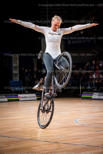 20241026OAS33577-lic | FUELLER Lara (GER / RKV Poppenweiler) First Place at UCI World Championships Indoor Artistic Cycling Bremen/GER Proposal 194,70 points Result 186,89 points - Realisiert mit Pictrs.com