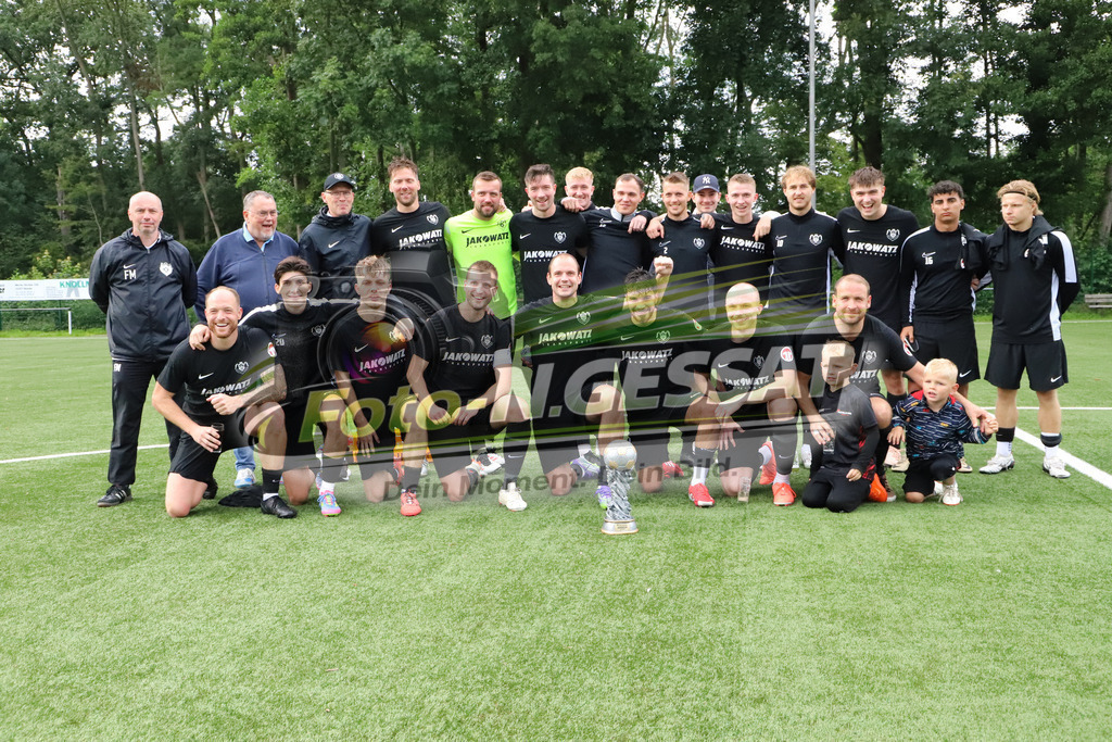 SC Bünde - BV 21 Stift-Quernheim | Auf dem Bild zu sehen: Supercup Sieger BV 21 Stift QuernheimSC Bünde, BV 21 Stift-Quernheim, Fistelmann Supercup, Hunnebrock, Deutschland  - Realisiert mit Pictrs.com