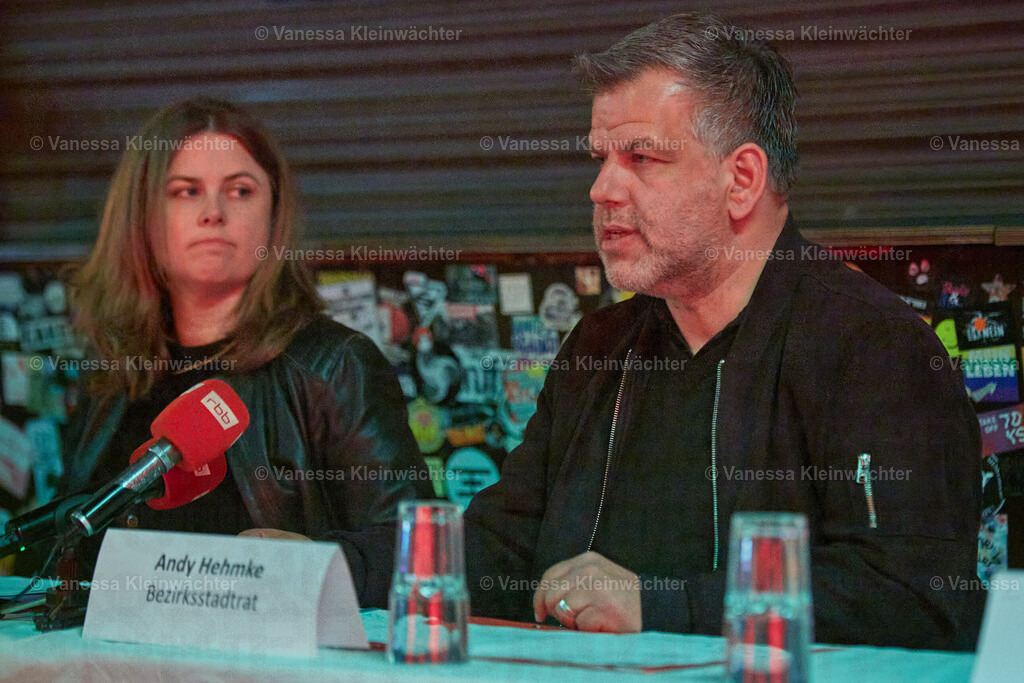 250403_GrundsteuerPK_13 | Pressekonferenz am 03.04.2025 im ://about blank: "Erhöhung der Grundsteuer belastet Pächter*innen öffentlicher Grundstücke in Friedrichshain-Kreuzberg und gefährdet die Clubkultur". Mit Bezirksbürgermeisterin Clara Herrmann, Bezirksstadtrat Andy Hehmke, Eka Neumann vom YAAM und Manu vom Neue Zukunft. - Realisiert mit Pictrs.com