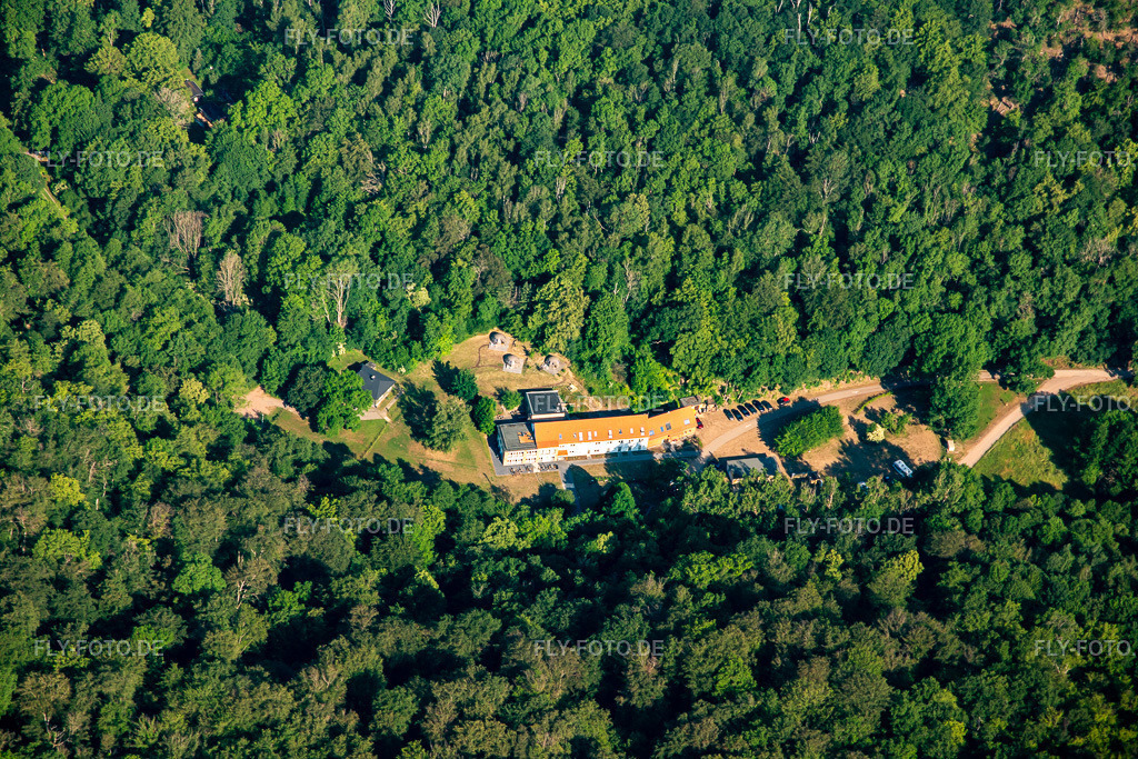 Thalmühle http://www.ferien-thalmuehle.de/ | Luftbild: Thalmühle http://www.ferien-thalmuehle.de/ im Ortsteil Meisdorf in Falkenstein im Bundesland Sachsen-Anhalt in Deutschland. Foto: IMG_136754.jpg vom 18.06.2023 durch ©2025 Werner Riehm fly-foto.de/copyright - Realisiert mit Pictrs.com