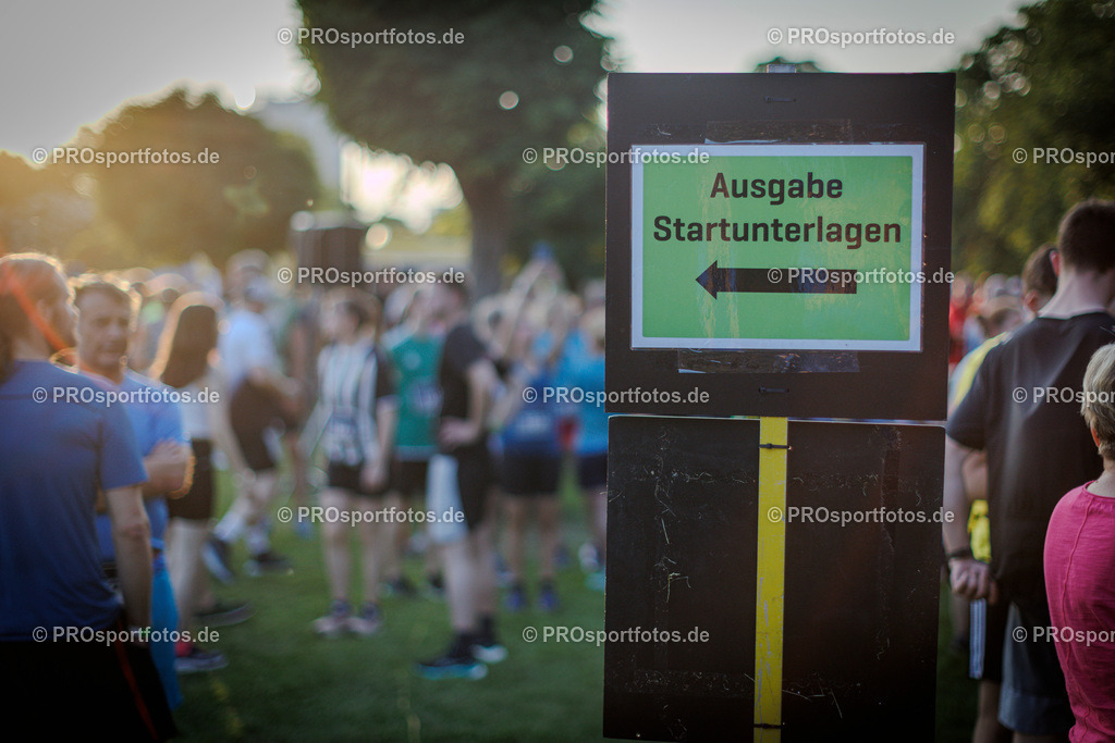 Sparda-Bank Nachtlauf Bonn; Bonn, 18.06.2025 | Impressionen vom Sparda-Bank Nachtlauf Bonn am 18.06.2025 in Bonn (Nordrhein-Westfalen). 