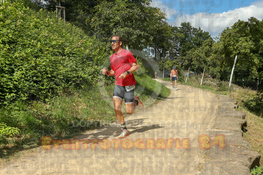 250824_1251_EX1_0756 | Sportfotografie im Rhein-Sieg Kreis, Köln, Bonn, NRW, Rheinland Pfalz, Hessen, etc. Unser Tätigkeitsfeld umfasst den Laufsport vom Volkslauf über den Marathon, Duathlon, Triathon bis zum Ultralauf wie Kölnpfad Ultra oder Schindertrail.