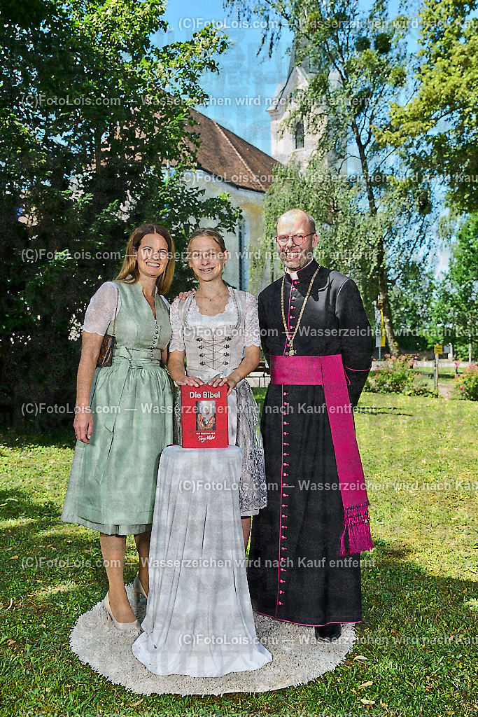 ALP1367_PfarrFirmung Wieselburg_Firmling-PateIn_Familie | (C)FotoLois.com, Alois Spandl, Firmung in der Pfarrkirche Wieselburg mit Generalvikar Dr. Christoph Weiss, Dechant Pfarrer Daniel Kostrzycki und Monignore Franz Dammerer, Sa 15. Juni 2024.