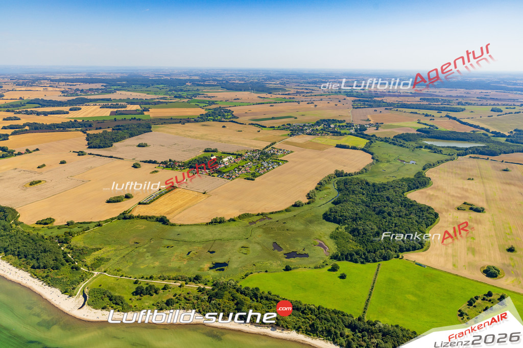 Luftaufnahme Barendorf Dassow - Die Luftaufnahme wurde 2025 vom UL-Flugzeug heraus erstellt ( ohne Drohne ) - Hochauflösende Luftaufnahme - für professionelle Ausdrucke geeignet. Die Geschenkidee !Mit Lizenz und Bildrechte bestellbar