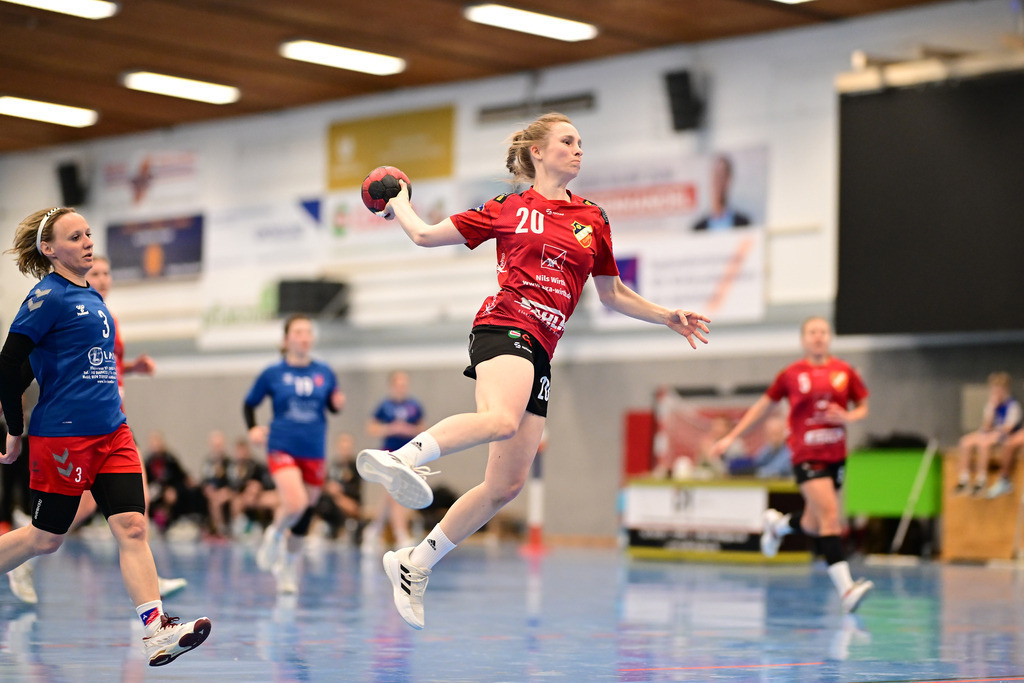 Handball I Frauen I Saison 2024-2025 I Oberliga I 13. Spieltag I TSV Ellerbek - Ahrensburger TSV | Der Sportfotograf. - Realisiert mit Pictrs.com