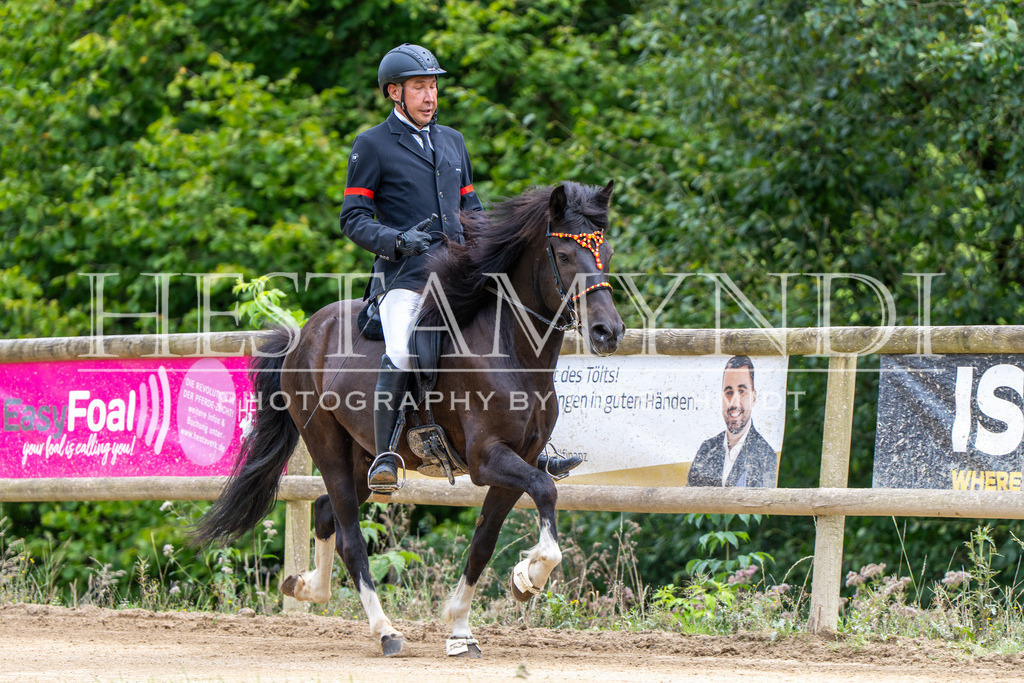 HES03447 | Ihr sucht einen Fotografen für eure nächste OSI? Ich begleite auch euer Turnier für Islandpferde fotografisch.  - Realisiert mit Pictrs.com
