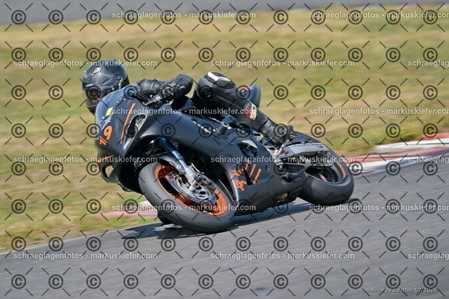 25bt04-1805 | markuskiefer.com - Realisiert mit Pictrs.com