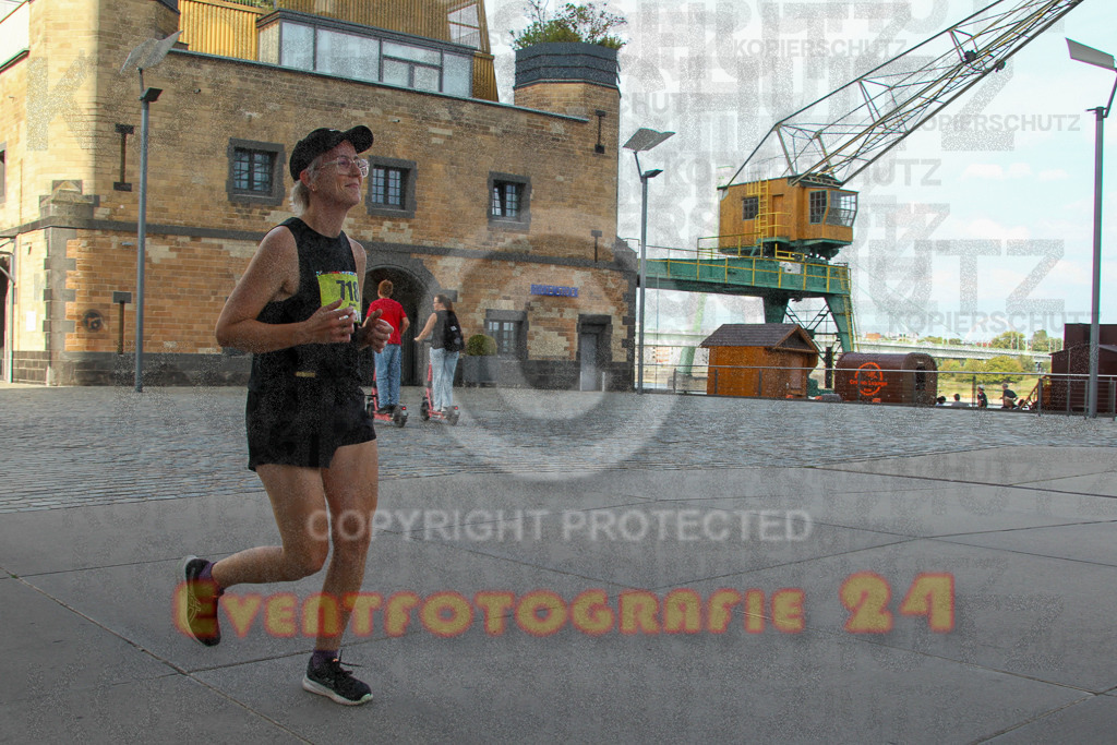 250920_1545_EV4_9526 | Sportfotografie im Rhein-Sieg Kreis, Köln, Bonn, NRW, Rheinland Pfalz, Hessen, etc. Unser Tätigkeitsfeld umfasst den Laufsport vom Volkslauf über den Marathon, Duathlon, Triathon bis zum Ultralauf wie Kölnpfad Ultra oder Schindertrail.