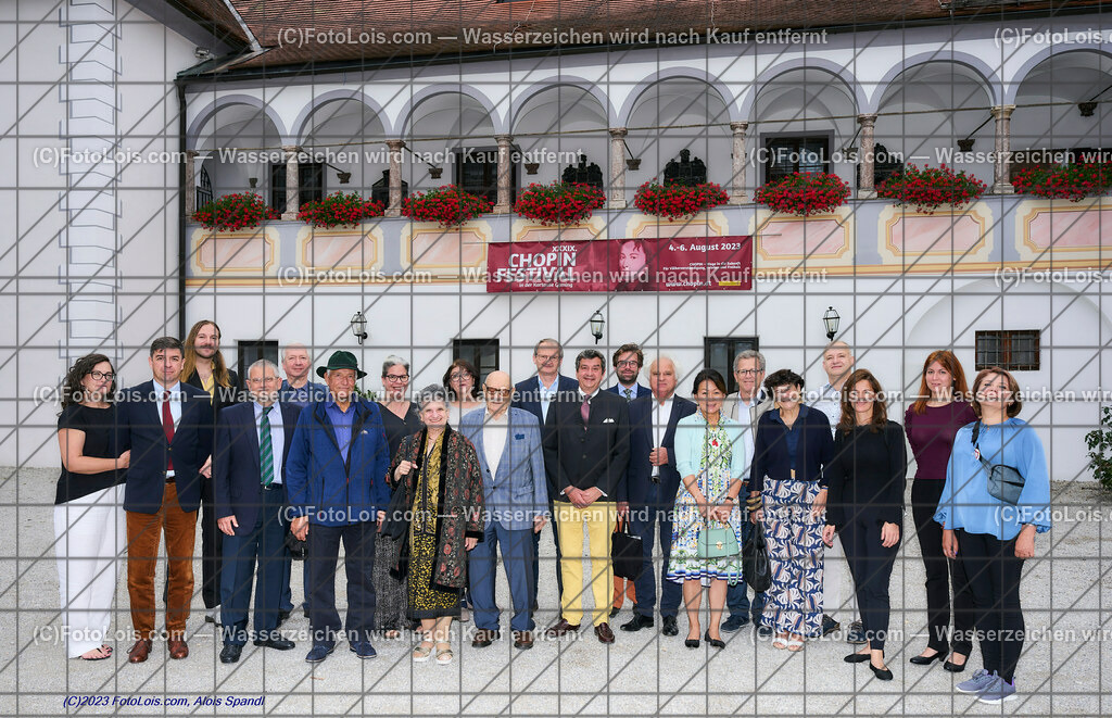 ALP9474_Foederation_Chopin-Gesellschaften_TeilnehmerInnen | (C)FotoLois.com, Alois Spandl, Föderation der internationalen Chopin-Gesellschafen (deren gibt es weltweit 34) - Zusammentreffen und Sitzung im Vorfeld des XXXIX. Chopinfestivals in der Kartause Gaming und Rahmenprogramm - Ausflug mit dem Bus zum Lunzer See und nach Lackenhof, gemeinsames Abendessen, Do 3. August 2023.