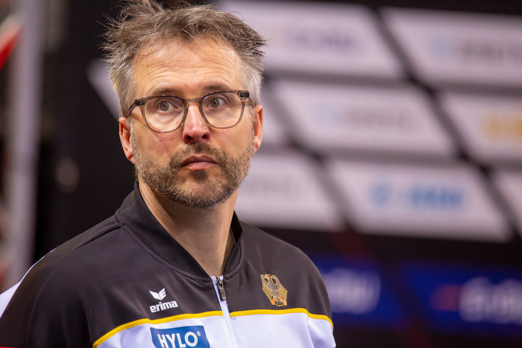 EnBW DTB-Pokal Stuttgart 2025, Mixed Cup***Bild: Gerben Wiersma, Cheftrainer der Frauen | EnBW DTB-Pokal Stuttgart 2025, Mixed Cup***Bild: Gerben Wiersma, Cheftrainer der Frauen - Realisiert mit Pictrs.com