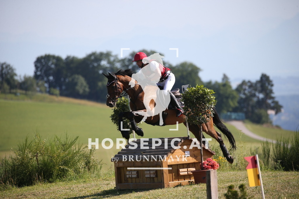 DL2Q2048 | Willkommen bei Brunnmayr - Design & Fotografie – Ihrem Spezialisten für Reitturniere und Pferdeveranstaltungen in Oberösterreich, Salzburg und Bayern! Seit über 17 Jahren sind wir leidenschaftlich dabei.