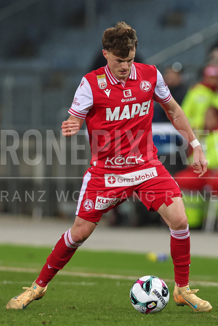 Austrian Bundesliga: Grazer AK 1902 vs LASK | GRAZ, AUSTRIA, 13.DEC.25 - SOCCER - ADMIRAL Bundesliga, Grazer AK 1902 vs LASK. The image shows Thomas Schiestl (GAK).