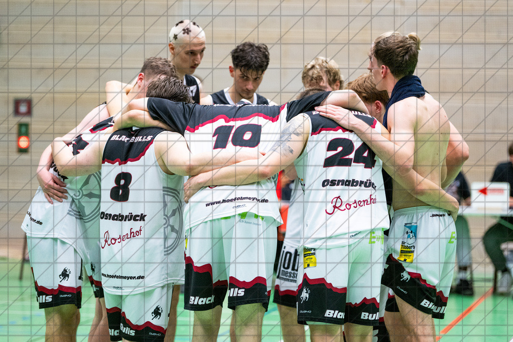 2. RL West | 19.10.2024 | BBC OS vs. Bad Essen | 2. RL West | 19.10.2024 | BBC OS vs. Bad Essen - - - - - CREDIT, www.bullenfotos.de, Martin König, Hörner Weg 40, D-49078 Osnabrück, +4917663732967, Nutzung und Weitergabe nur zu den vereinbarten Zwecken. Presseanfragen an Ersteller. Alle Rechte beim Ersteller. - - - - - - Realisiert mit Pictrs.com