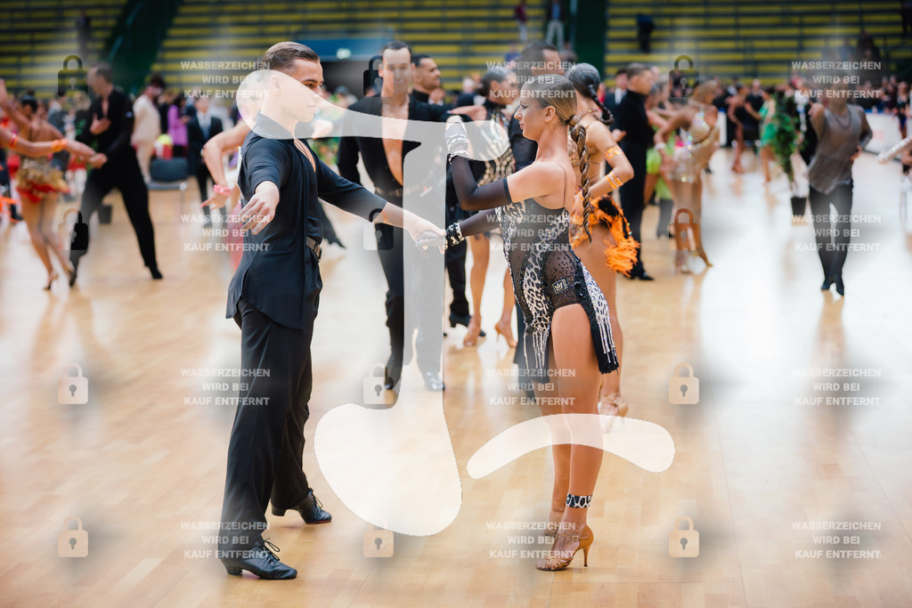 Hessen Tanzt WDSF International Open Latin 27th (35) David Janzen _ Yaroslava Sitenko (TTC Fortis Nova Maintal)-2025-05-18-2902 | Webshop for digital downloads and prints of dance sport, event & show photographer Julian Link - Realisiert mit Pictrs.com