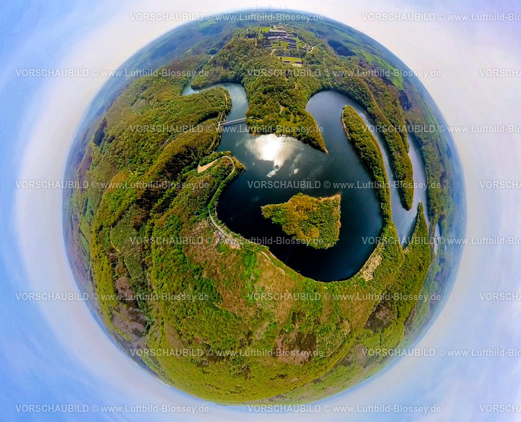 Schleiden240590144_IP-Vogelsang_Urftsee | Luftbild, Urfttalsperre und Urftsee, hinten Vogelsang IP Gebäudekomplex und historisches Museum auf dem Berg Erpenscheid, unter Denkmalschutz stehende ehemalige NS-Ordensburg Vogelsang, Erdkugel, Fisheye Aufnahme, Fischaugen Aufnahme, 360 Grad Aufnahme, tiny world, little planet, fisheye Bild, Morsbach, Schleiden, Nordrhein-Westfalen, Deutschland