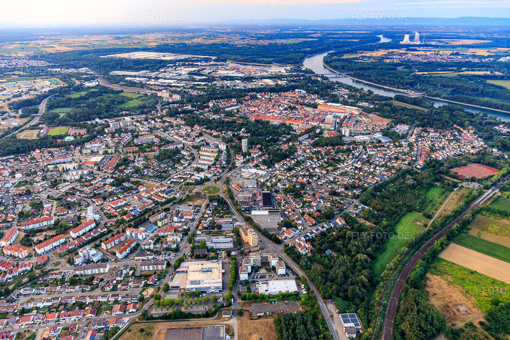 Luftbild: Sondernheimer Straße in Germersheim im Bundesland Rheinland-Pfalz in Deutschland. Foto: IMG_109246.jpg vom 25.07.2018 durch Werner Riehm/FLY-FOTO.de