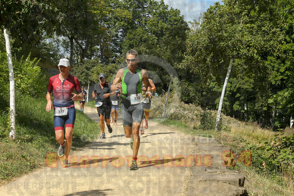 250824_1331_EX1_2682 | Sportfotografie im Rhein-Sieg Kreis, Köln, Bonn, NRW, Rheinland Pfalz, Hessen, etc. Unser Tätigkeitsfeld umfasst den Laufsport vom Volkslauf über den Marathon, Duathlon, Triathon bis zum Ultralauf wie Kölnpfad Ultra oder Schindertrail.