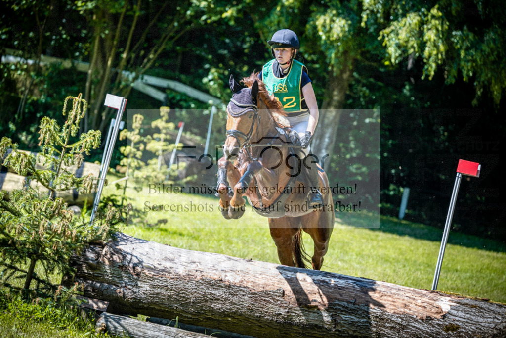 Vielseitigkeitsturnier Melle Oldendorf | Entdecke hochwertige Reitturnierfotos von Foto Oger. Professionell, emotional und authentisch – jetzt Lieblingsmomente im Shop bestellen.Deutschlandweite Turnierfotografie. - Realisiert mit Pictrs.com