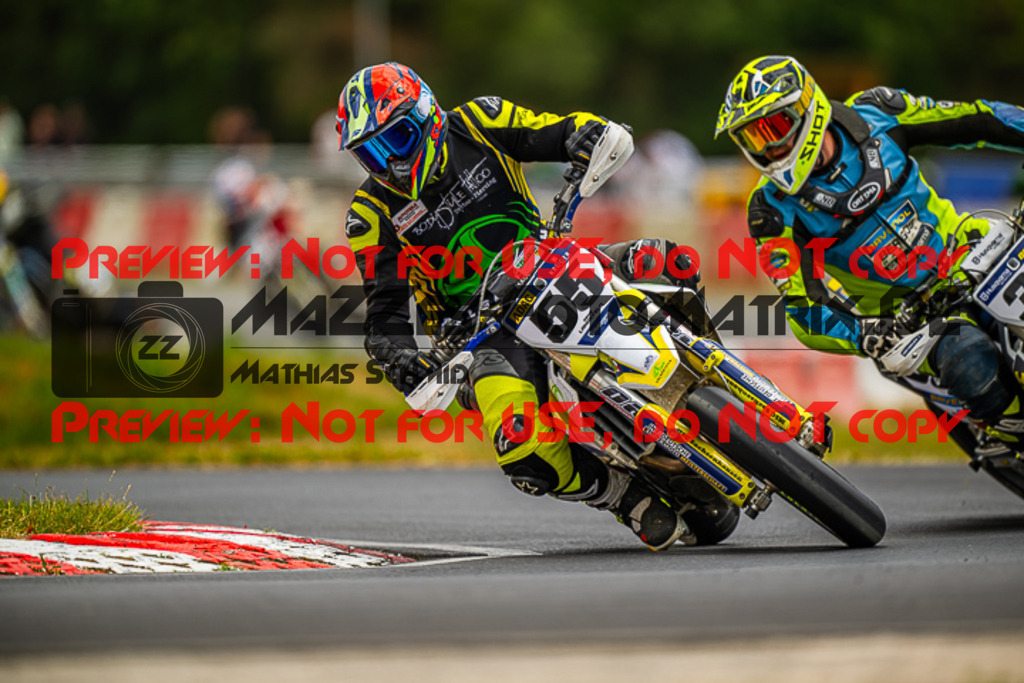 MaZZes_FotoMatrix_230702_1037 | S4