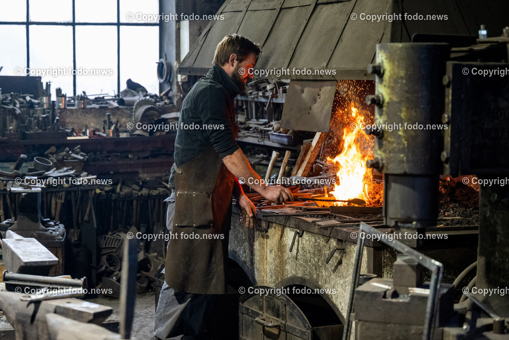 Molln_ Schmiede_ 02.12.2025-64 | 02.12.2025, MOLLN, AUT, Kunstschmiede Schmidberger im Bild Themenbild, Kunstschmiede, Georg Schmidberger