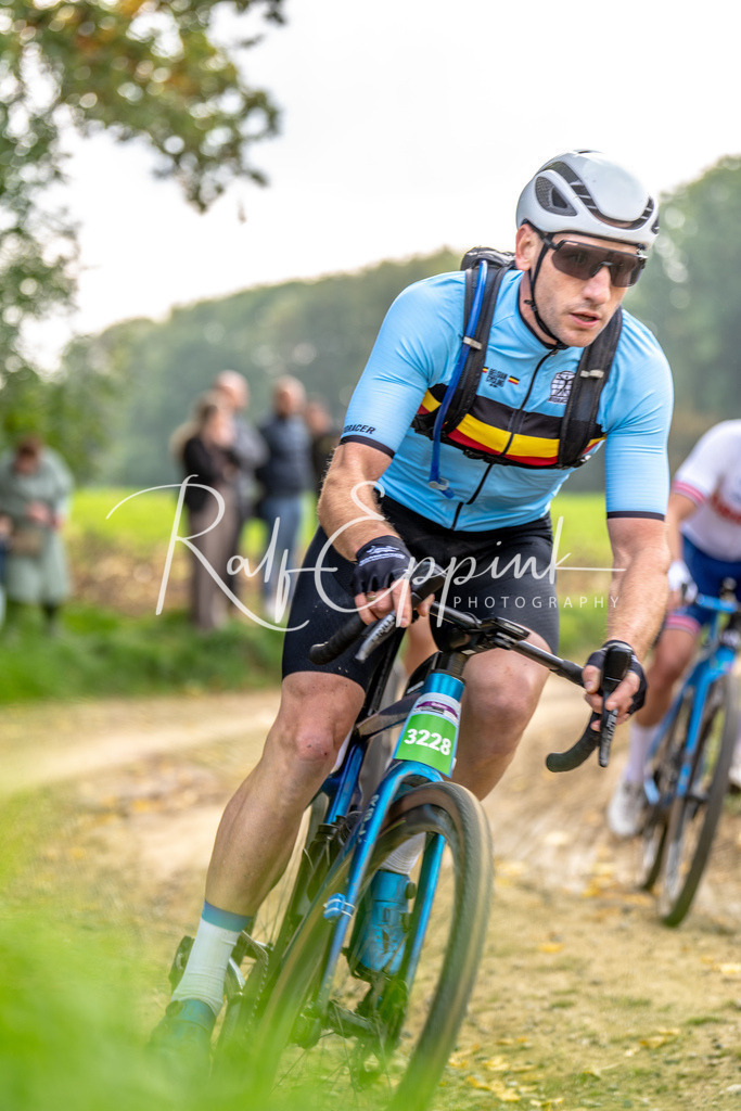 Ralf Eppink Photography 20251012_DSC03563 | Sportfotografie, Eventfotografie, Porträtfotografie, Radsport Fotograf, Triathlon Fotograf, Düsseldorf Fotograf, Köln Fotograf, Actionfotografie, Teamfotografie, Peoplefotografie, Business Portraits, Veranstaltungsfotografie, Reportagefotografie - Realisiert mit Pictrs.com