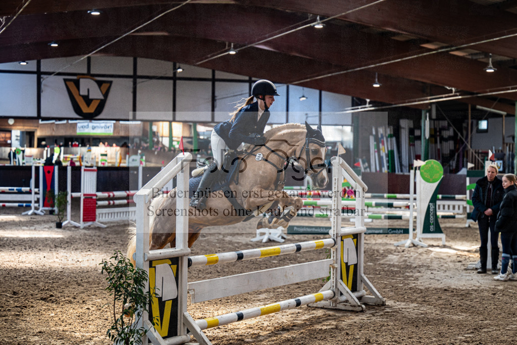 20240309-DOS_6846 | Entdecke hochwertige Reitturnierfotos von Foto Oger. Professionell, emotional und authentisch – jetzt Lieblingsmomente im Shop bestellen.Deutschlandweite Turnierfotografie. - Realisiert mit Pictrs.com