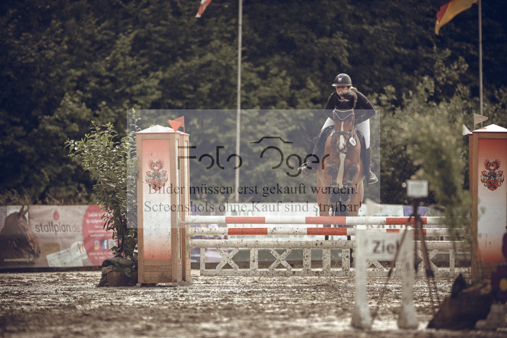 20240531-DOS_8359 | Entdecke hochwertige Reitturnierfotos von Foto Oger. Professionell, emotional und authentisch – jetzt Lieblingsmomente im Shop bestellen.Deutschlandweite Turnierfotografie. - Realized with Pictrs.com