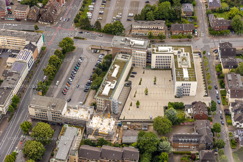Bottrop240701276 | Luftbild, Neues Bauknecht-Quartier mit Baustelle am RAG Gebäude an der Hans-Böckler-Straße, Altstadt, Bottrop, Ruhrgebiet, Nordrhein-Westfalen, Deutschland