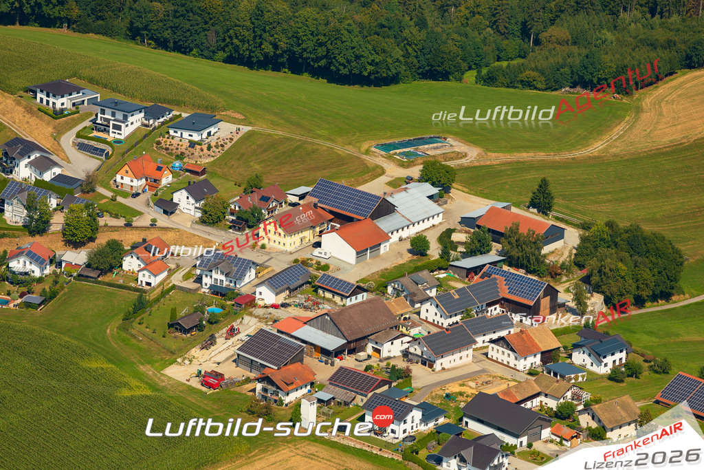 Luftbild Vs Google Maps  Unterhöhenstetten  Waldkirchen -Das Luftbild wurde 2025 vom UL-Flugzeug heraus erstellt ( keine Drohne ) - Hochauflösende Luftaufnahme -Nicht vergleichbar mit Google Maps oder Satelittenbilder- Die Geschenkidee !Mit Lizenz und Bildrechte bestellbar