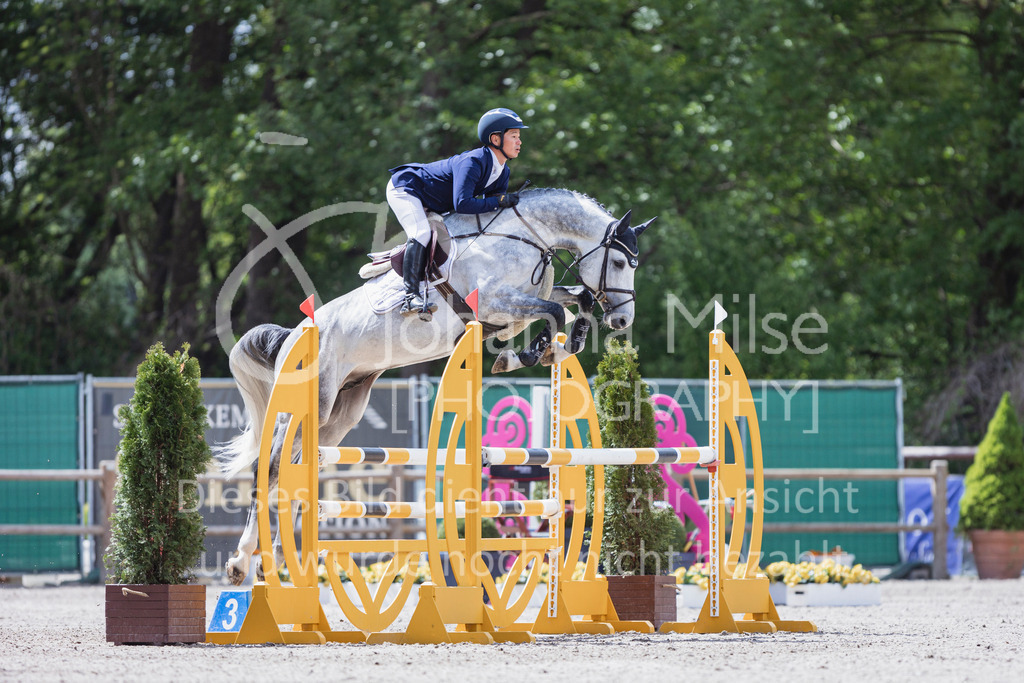 250506_Mühlen_SprPf-L1-304 | Deine schönsten Turniermomente als professionelle Fotos! Entdecke hochwertige Pferdesport-Fotografie im Online-Shop. Jetzt Fotos finden & bestellen!