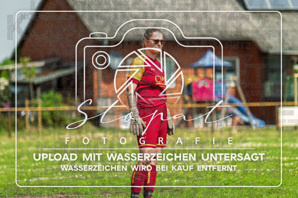 Kreisliga Damen HK - SVN Buchholz vs. SG Fulde | Julia Voges (#01 SVN Buchholz); Kreisliga Damen HK - SVN Buchholz vs. SG Fulde am 03.05.2026 in Sportplatz Buchholz, Buchholz (Aller) - Realisiert mit Pictrs.com