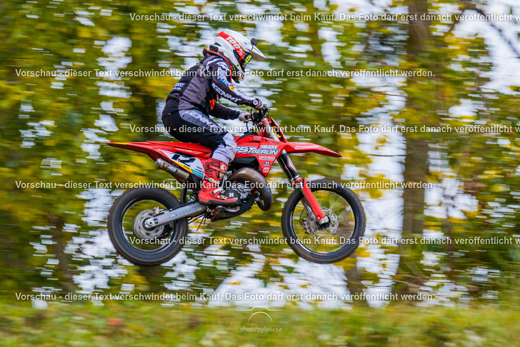 10_25_MCBernauerSchleife-7107 | Sportfotografin aus Berlin-Brandenburg mit Fokus auf Motocross. Ich halte deine sportliche Leistung und echte Emotionen auf und neben der Strecke professionell fest. Entdecke die Fotos von deinem Rennen und bestelle sie direkt hier im Shop.