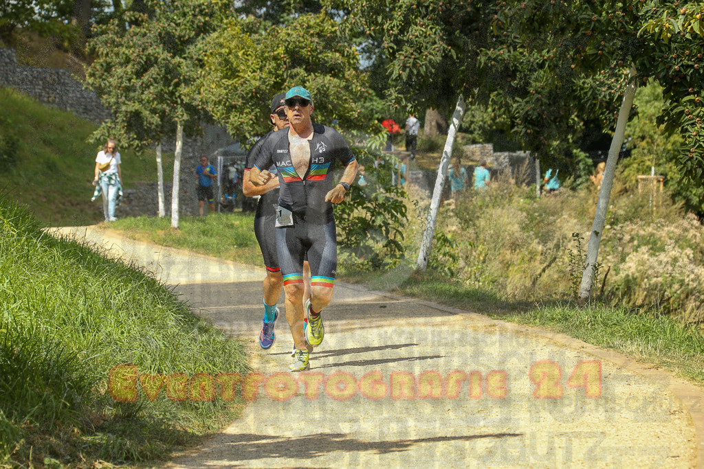 250824_1331_EX1_2692 | Sportfotografie im Rhein-Sieg Kreis, Köln, Bonn, NRW, Rheinland Pfalz, Hessen, etc. Unser Tätigkeitsfeld umfasst den Laufsport vom Volkslauf über den Marathon, Duathlon, Triathon bis zum Ultralauf wie Kölnpfad Ultra oder Schindertrail.