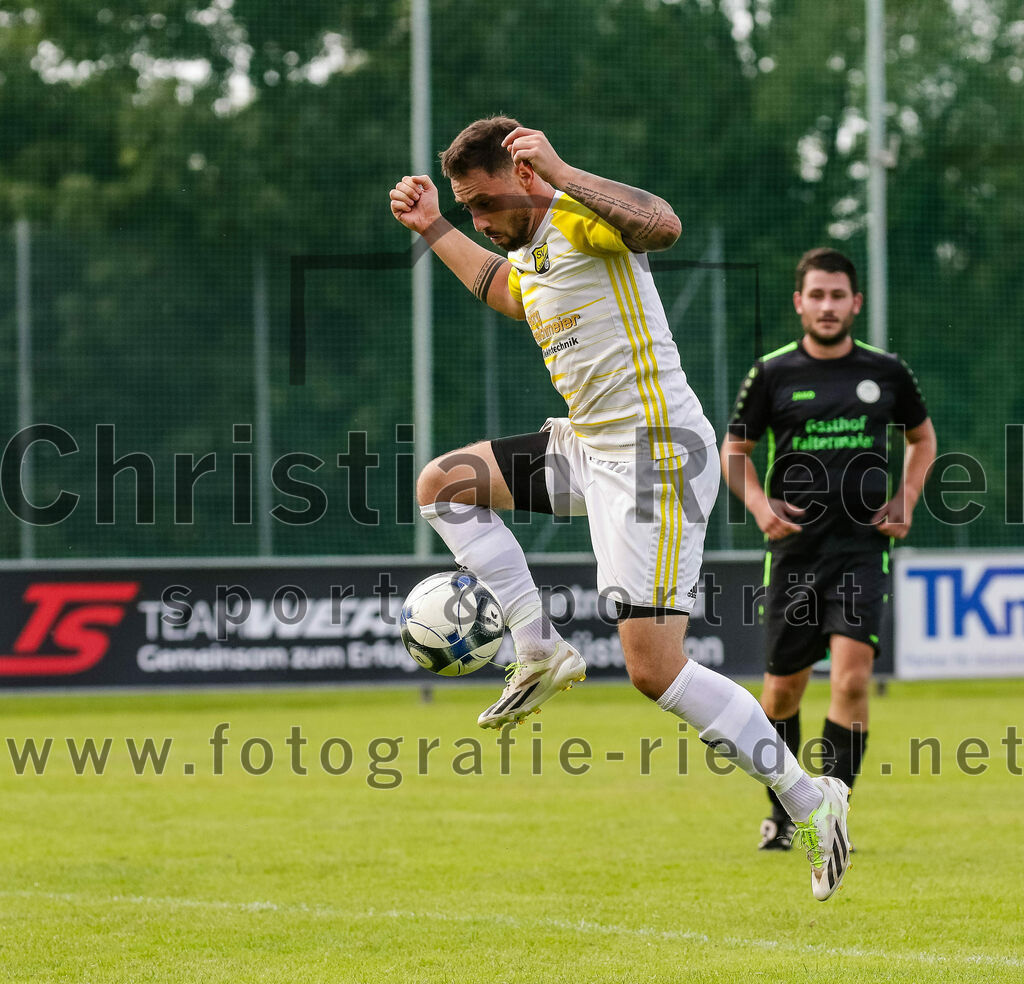 2023-09-17_013_SpVgg_Neuching_gegen_FC_Langenpreising | Neuching, Deutschland, 17.09.2023:
Fußball, A-Klasse 2023 / 2024, 7. Spieltag, SpVgg Neuching gegen SpVgg Langenpreising, Endergebnis: 5:1

Christian Huber (SpVgg Langenpreising, #10)

Foto: Christian Riedel / fotografie-riedel.net