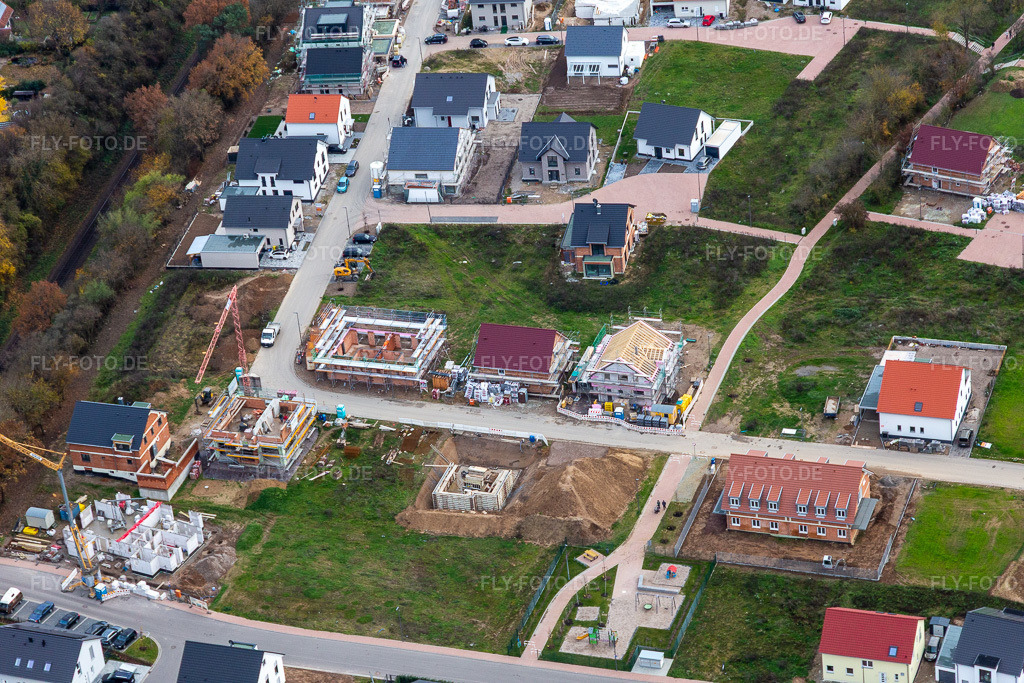 Luftbild: Neubaugebiet K2 in Kandel im Bundesland Rheinland-Pfalz in Deutschland. Foto: IMG_135310.jpg vom 26.11.2022 durch Werner Riehm/FLY-FOTO.de
