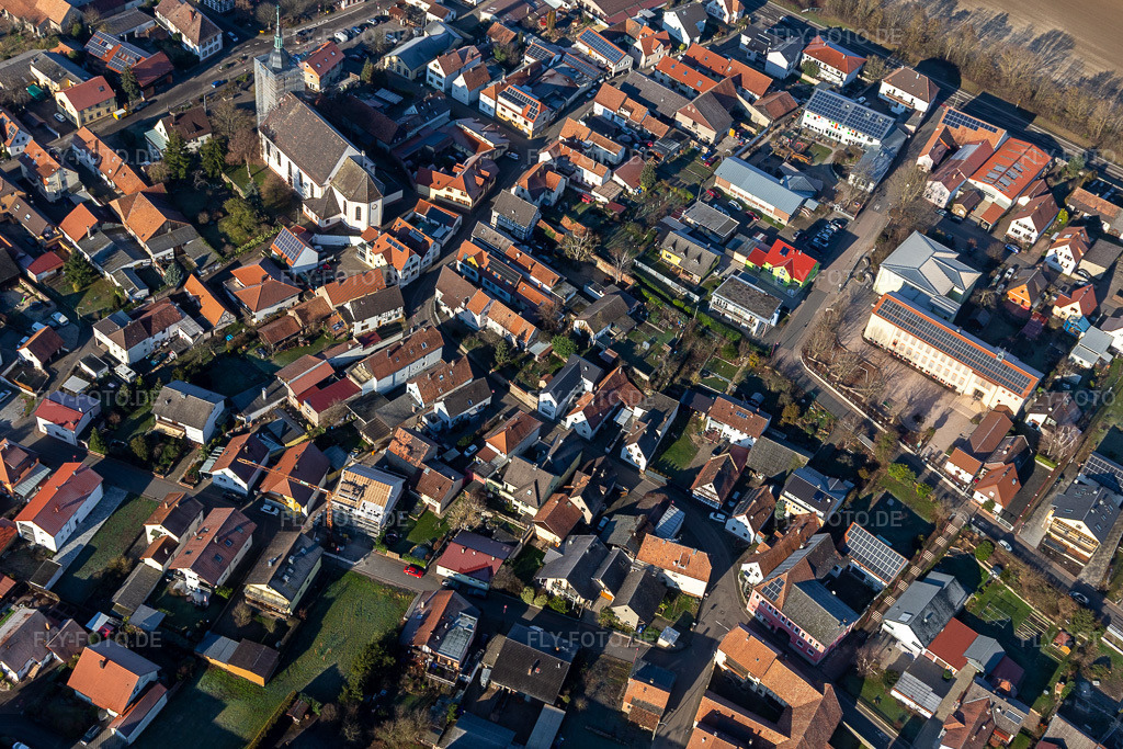 Luftbild: Katholische Kiche St. Leodegar in Steinfeld im Bundesland Rheinland-Pfalz in Deutschland. Foto: IMG_124112.jpg vom 11.01.2021 durch Werner Riehm/FLY-FOTO.de
