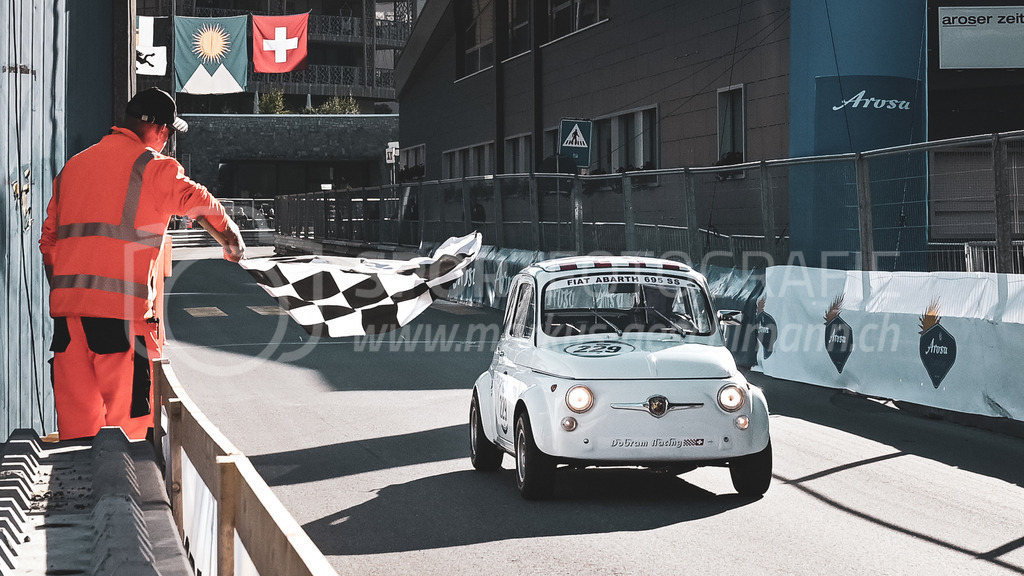 19. Arosa ClassicCar 2023 - 2. September 2023 | 19. Arosa ClassicCar 2023
Arosa, Schweiz
Braem Benjamin aus Zumikon mit der Startnummer 229 in einem Abarth 695 Assetto Corsa, Jahrgang 1967, in der Klasse Classic Trophy.
@arosaclassiccar, @arosa.official, #arosaclassiccar, #arosa, #76curves, #classiccar
Bild: Sportfotografie Markus Aeschimann | www.markus-aeschimann.ch - Realisiert mit Pictrs.com