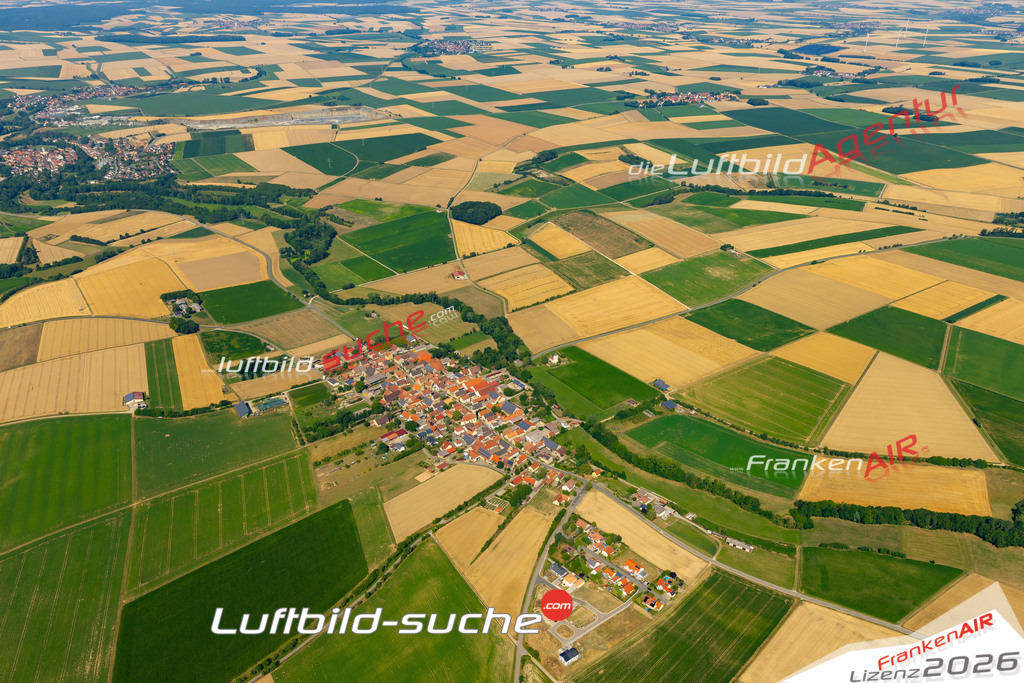 Das Luftbild zeigt :  Hemmersheim - Die Luftaufnahme wurde 2023 vom UL-Flugzeug aus erstellt ( keine Drohne ) - Hochauflösende Luftaufnahme - Für grossformatige Ausdrucke geeignet. Die Geschenkidee !Mit Lizenz und Bildrechte bestellbar