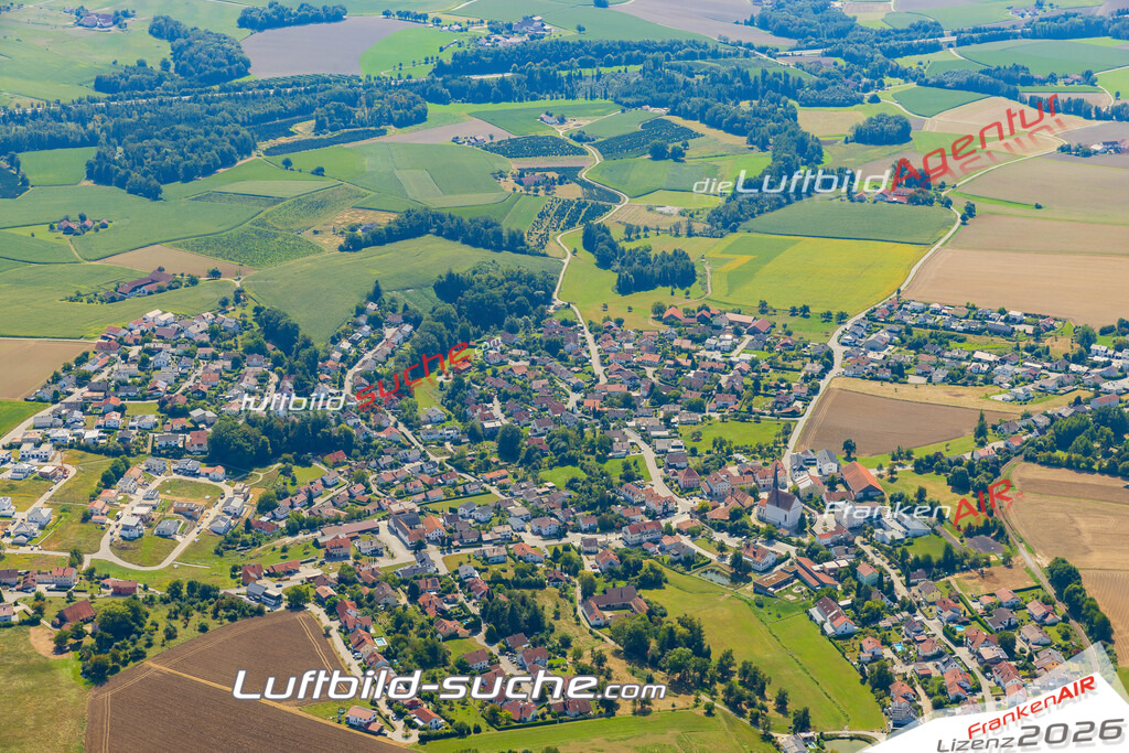 Luftaufnahme von Neukirchen am Inn Neuburg am Inn Bild- Das Luftbild wurde 2025 vom UL-Flugzeug heraus erstellt ( keine Drohne ) - Hochauflösende Luftaufnahme -Nicht vergleichbar mit Google Maps oder Satelittenbilder- Die Geschenkidee !Mit Lizenz und Bildrechte bestellbar