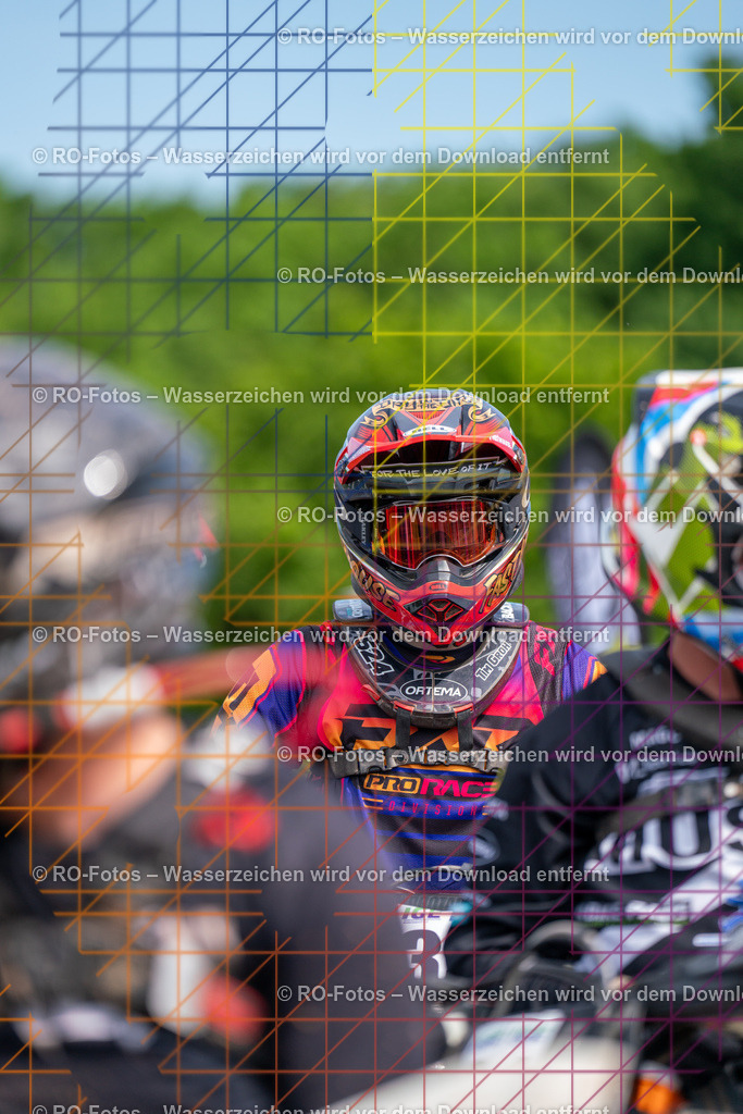 Wolfshausen 3 Lauf -50 | Sportfotografie von RO-Fotos: Motorsport, Motocross, Enduro, Laufveranstaltungen und Triathlon. Professionelle Fotos von Sportlern und Events. - Realisiert mit Pictrs.com