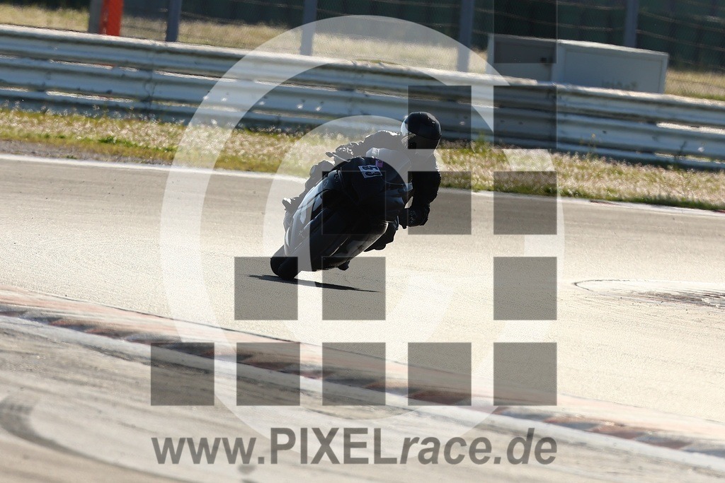 0053-20260403_06146 | Schöne Erinnerungen an spannende Momente - das festzuhalten ist unser Job. PIXELrace.de ist seit 2003 auf den Rennstrecken Europas unterwegs um die Action draußen beim Fahren und die wunderbare Stimmung imm Fahrerlager für euch einzufangen.