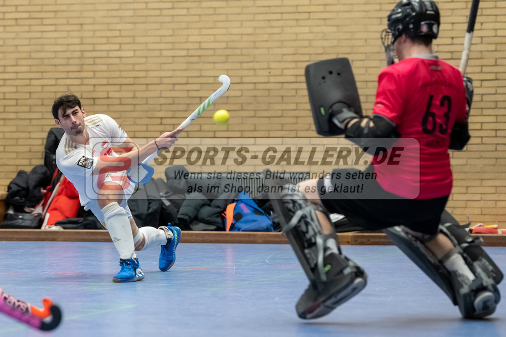 SFE_20240106_0098 | Neuss, Deutschland, 06.01.2024: Elian Mazkour (Rot-Weiss Köln) in Aktion waehrend des Spiels der Halle 1. Bundesliga Herren zwischen SW Neuss vs Rot-Weiss Köln im Stadionhalle (SW Neuss) am 06.01.2024 in Neuss, Deutschland. (Foto von Stephan Fehrmann)

Neuss, Germany, 06.01.2024: Elian Mazkour (Rot-Weiss Köln) in action during the game of Halle 1. Bundesliga Herren between SW Neuss vs Rot-Weiss Köln in Stadionhalle (SW Neuss) at 06.01.2024 in Neuss, Deutschland. (Foto von Stephan Fehrmann)