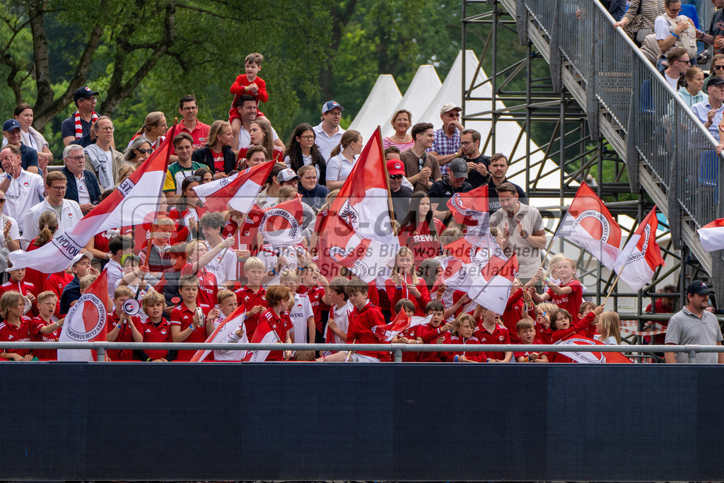 Final4_20250601-1335-HK108519 | Krefeld, Deutschland, 01.06.2025:  Feldhockey Final4 2025 – „Deutsche Feldhockey-Meisterschaften 2025“ Crefelder HTC - Rot-Weiss Köln (Finale Herren) im Gerd-Wellen-Hockeyanlage am 01.06.2025 in Krefeld, Deutschland. (Foto von Kramhöller/Fehrmann/Kaste)Krefeld, Germany, 01.06.2025: Feldhockey Final4 2025 – „Deutsche Feldhockey-Meisterschaften 2025“ Harvestehuder HTC - Düsseldorfer HC (Finale Damen) in Gerd-Wellen-Hockeyanlage at 01.06.2025 in Krefeld, Deutschland. (Foto from Kramhöller/Fehrmann/Kaste)