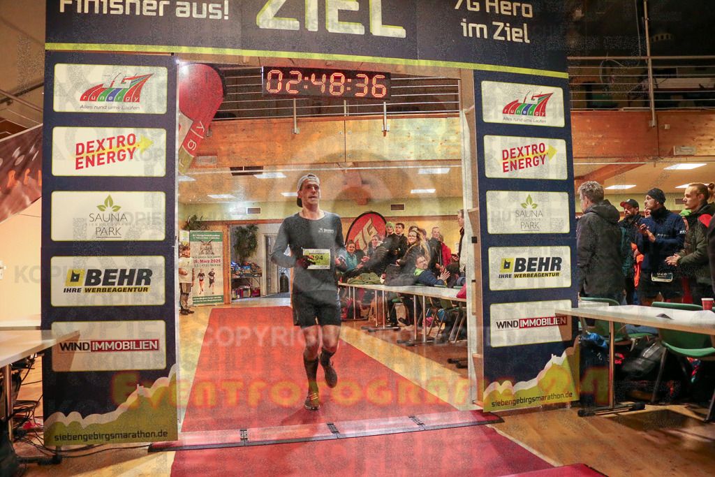 241208_1151_EX1_6737 | Sportfotografie im Rhein-Sieg Kreis, Köln, Bonn, NRW, Rheinland Pfalz, Hessen, etc. Unser Tätigkeitsfeld umfasst den Laufsport vom Volkslauf über den Marathon, Duathlon, Triathon bis zum Ultralauf wie Kölnpfad Ultra oder Schindertrail.