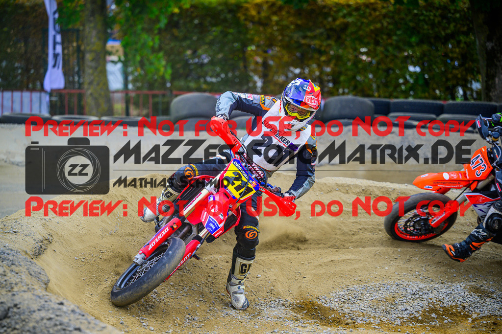 MaZZes_Fotomatrix_20251011_6021986_8447 | SENIOR