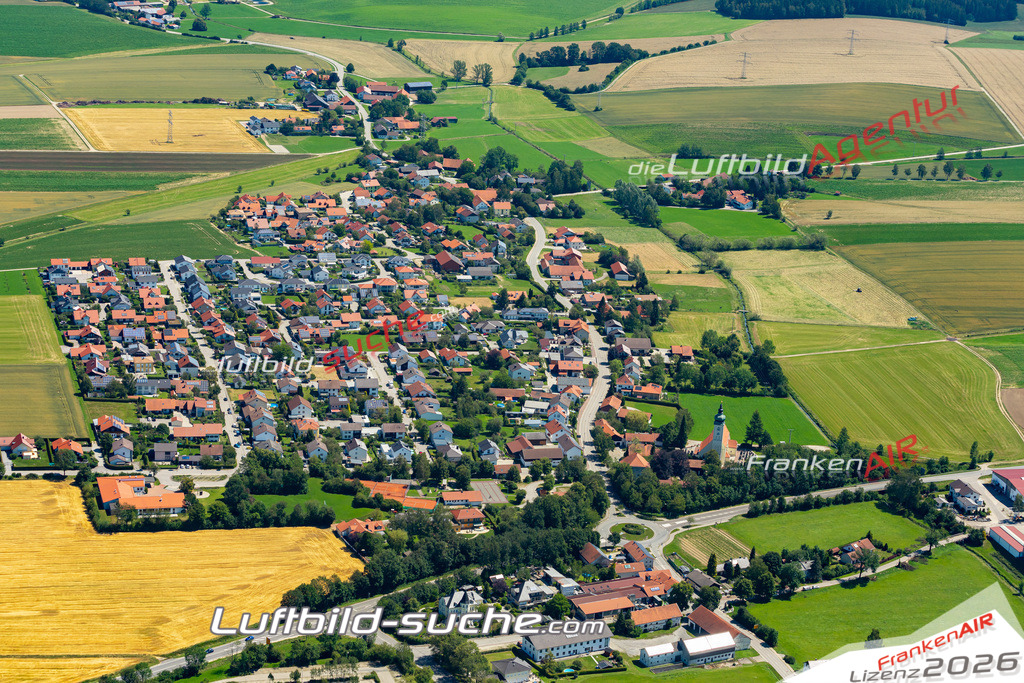 Aktuelles Luftbild von Aich Bodenkirchen - Die Luftaufnahme wurde 2022 mittels UL-Flugzeug erstellt ( keine Drohne ) - hochauflösende Kamera-Systeme von  Canon -Beste Qualität - Für grossformatige Ausdrucke geeignet. Die Geschenkidee !