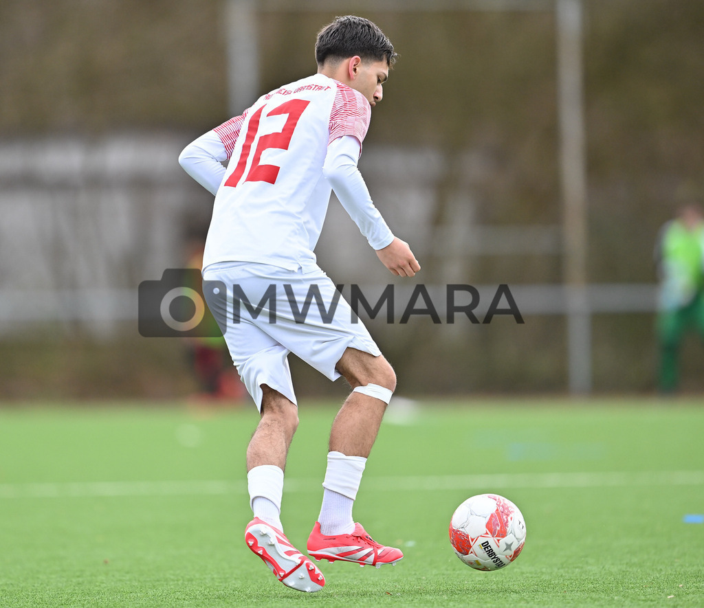 Fussball I Herren I Saison 2025-2026 I Bundesliga I 6. Spieltag I Eintracht Frankfurt - FC Bayern München  | MWMARA - Realisiert mit Pictrs.com