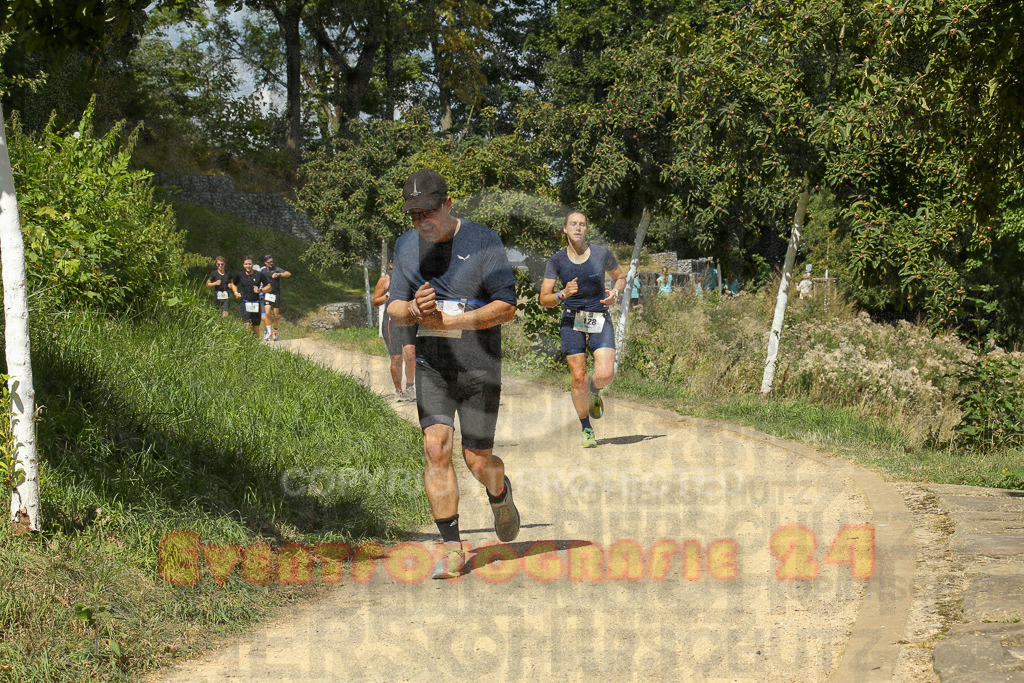 250824_1240_EX1_0115 | Sportfotografie im Rhein-Sieg Kreis, Köln, Bonn, NRW, Rheinland Pfalz, Hessen, etc. Unser Tätigkeitsfeld umfasst den Laufsport vom Volkslauf über den Marathon, Duathlon, Triathon bis zum Ultralauf wie Kölnpfad Ultra oder Schindertrail.